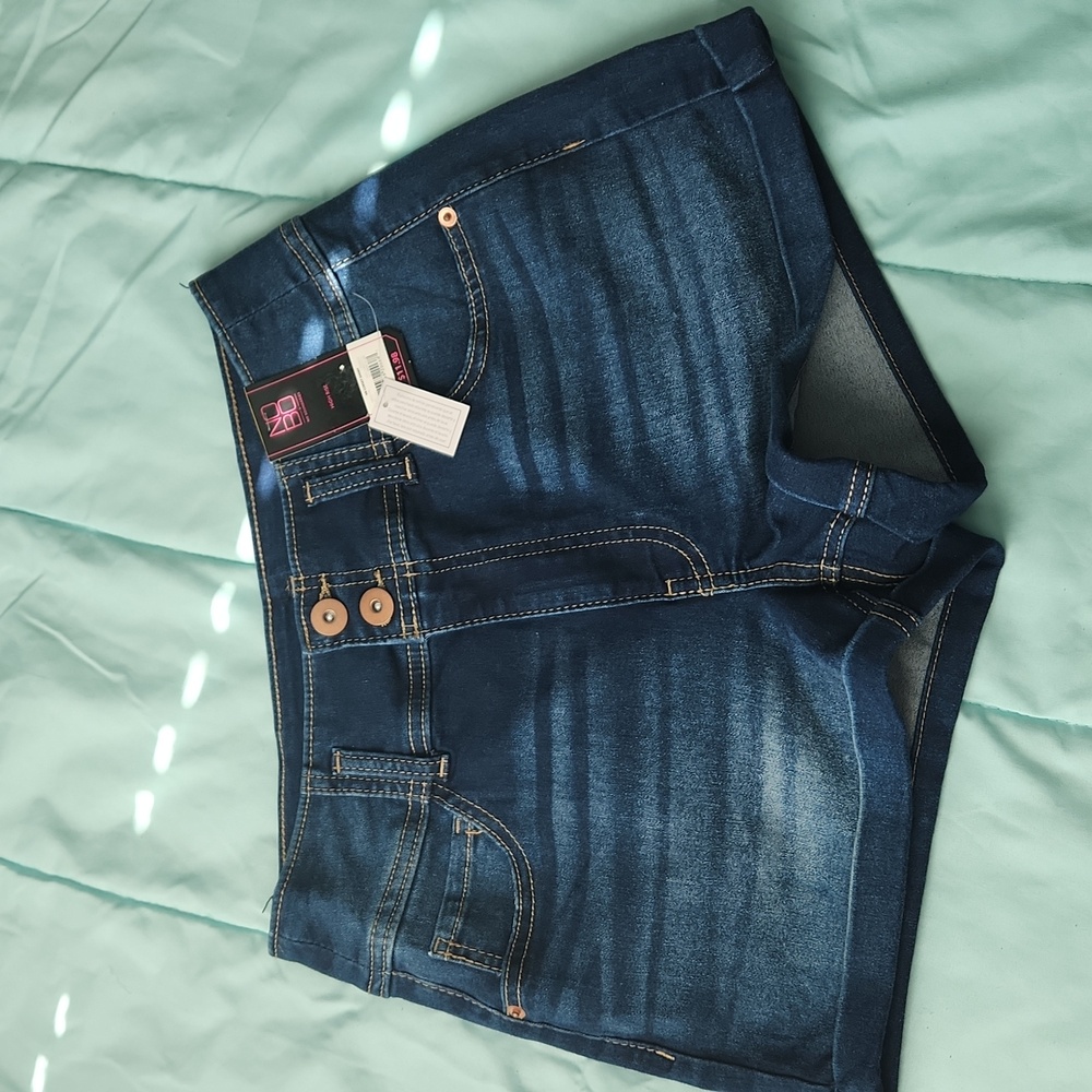 Short,no boundaries, 11,blue.